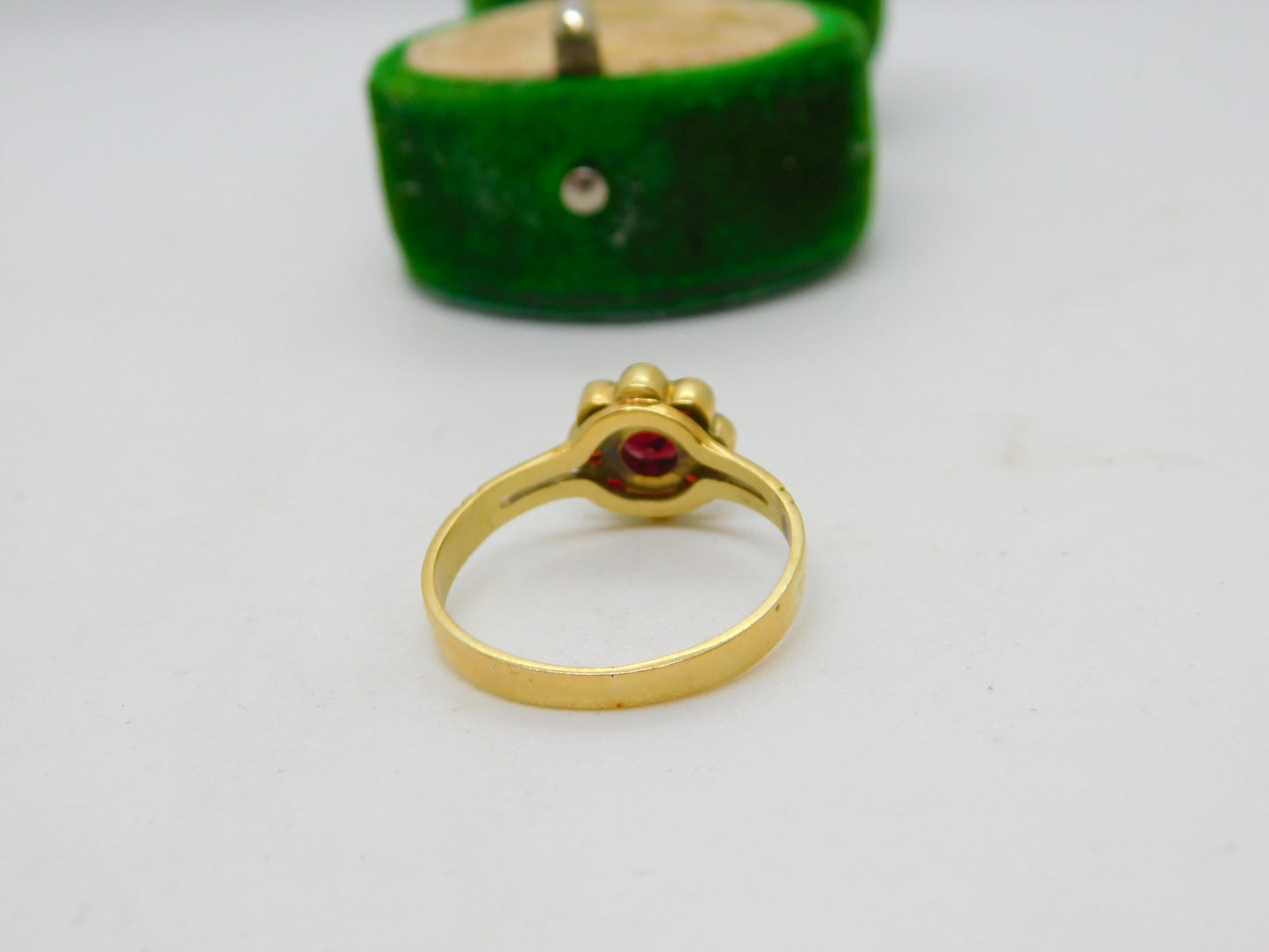 14ct Yellow Gold Bohemian Garnet Floral Cluster Ring Vintage c1970