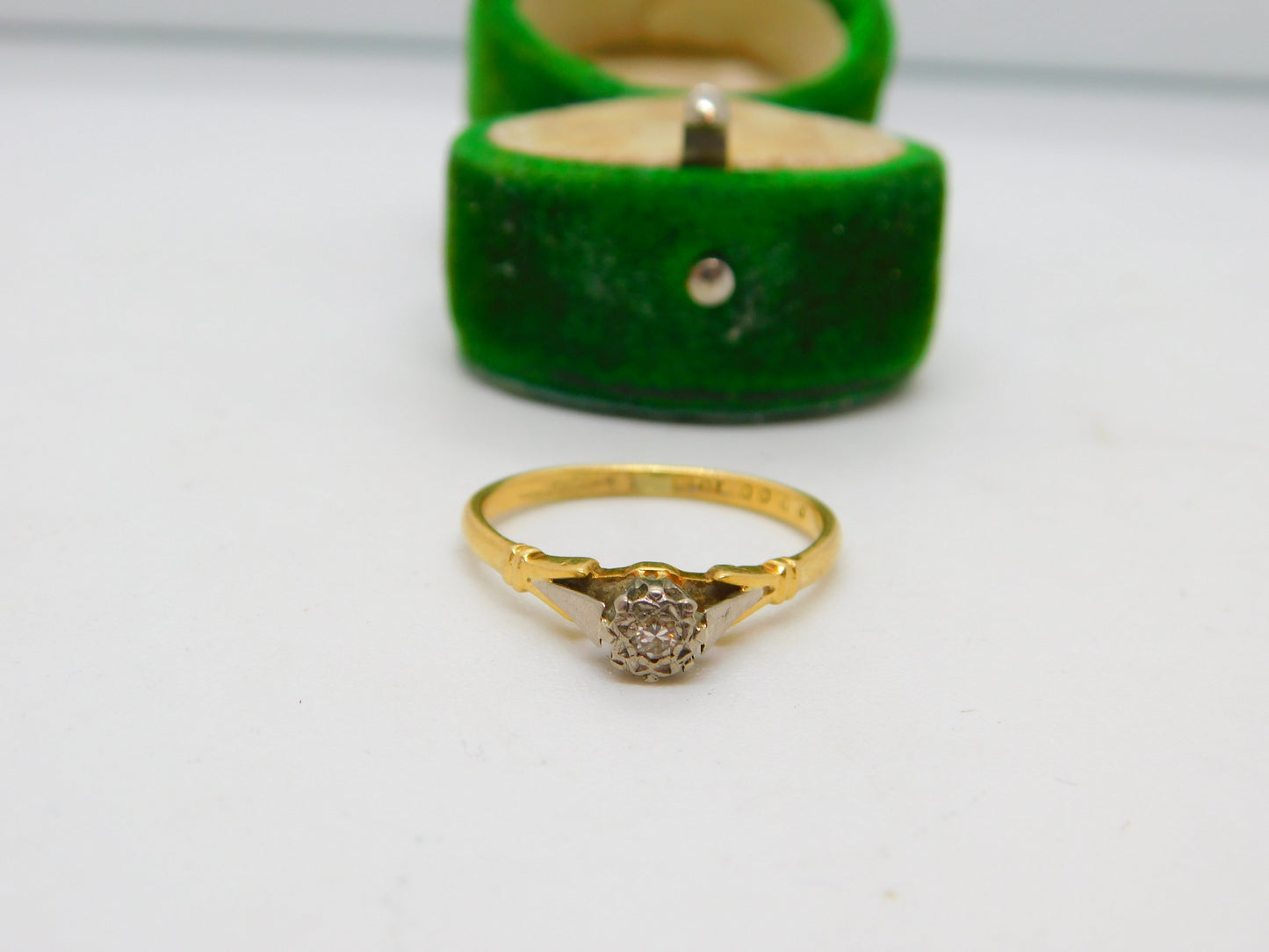 Victorian 18ct Yellow Gold 0.1ct Diamond Solitaire Ring Antique c1890