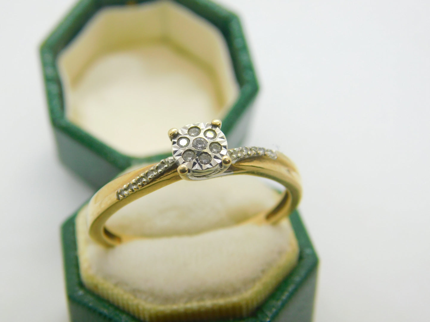 9ct Yellow Gold Illusion Set Diamond Solitaire Ring Vintage c1990 London