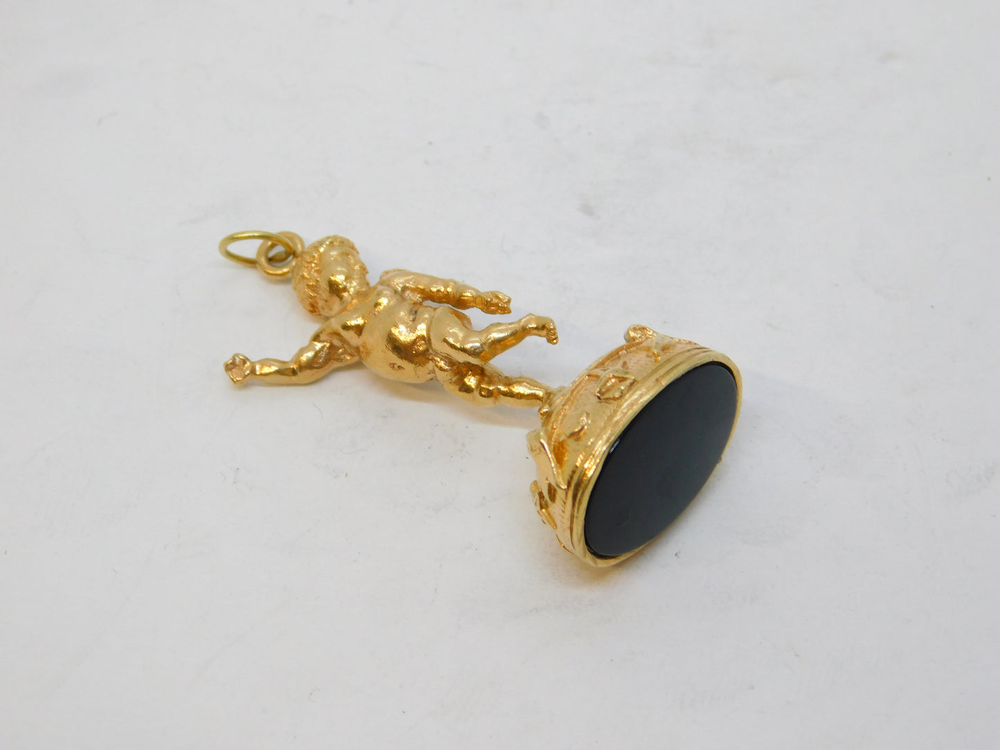 9ct Yellow Gold Large Winged Cherub Onyx Set Fob Pendant Vintage 1974 London
