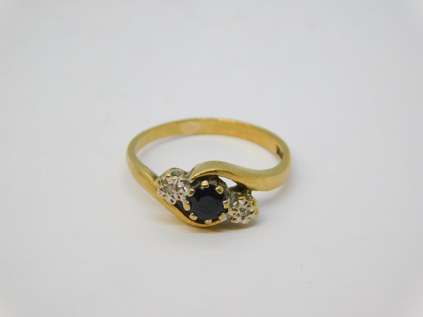 9ct Yellow Gold, Sapphire & Diamond Crossover Ring Vintage 1990 Birmingham
