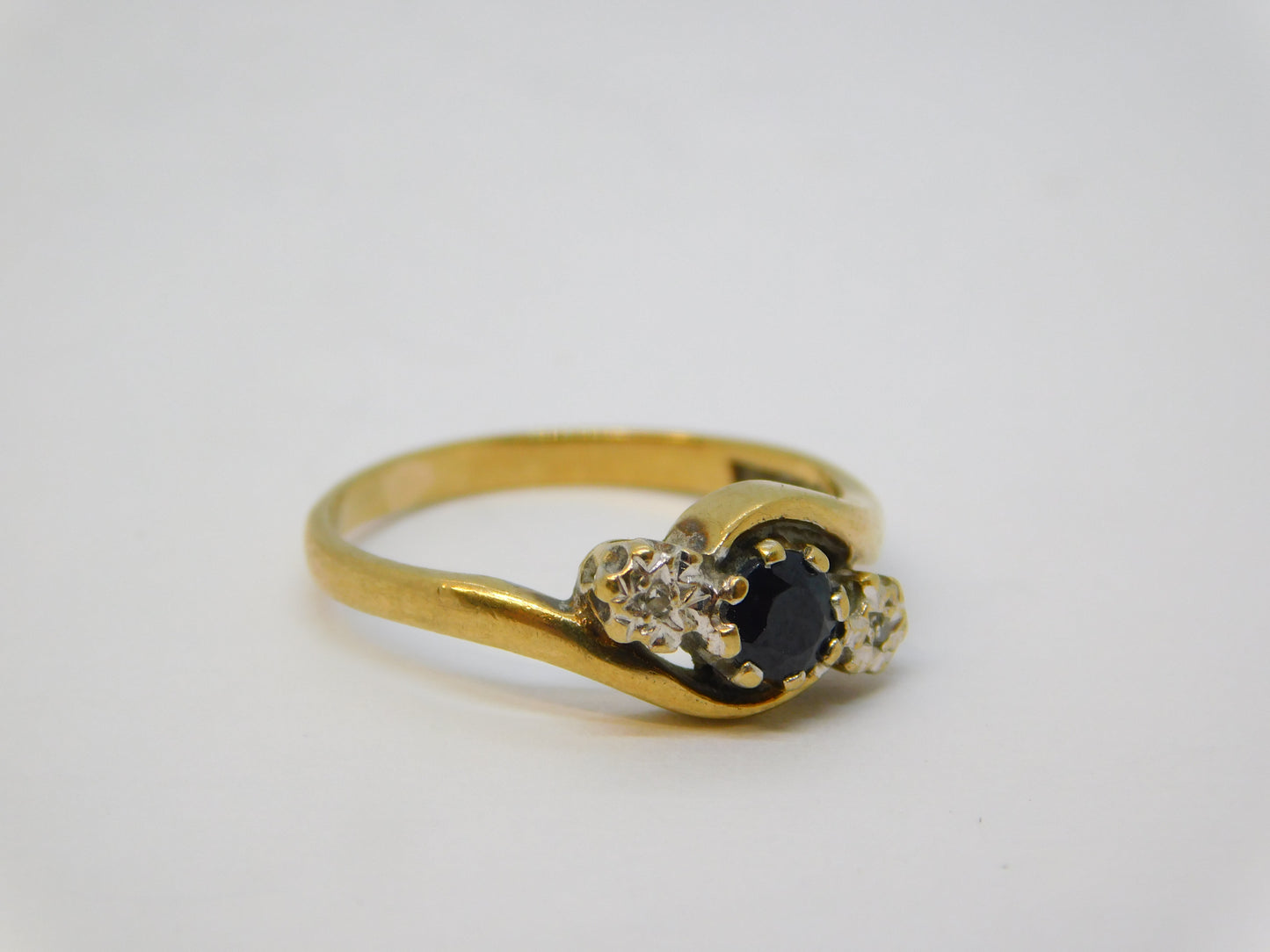 9ct Yellow Gold, Sapphire & Diamond Crossover Ring Vintage 1990 Birmingham