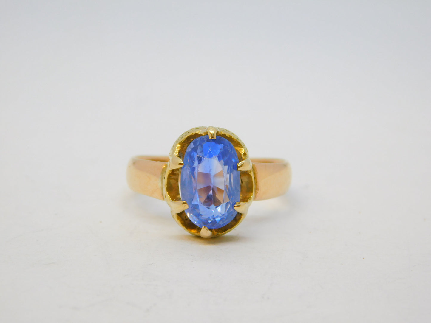 19th Century 18ct Gold Set 2.5ct Oval Cut Ceylon Sapphire Ring Antique c1860