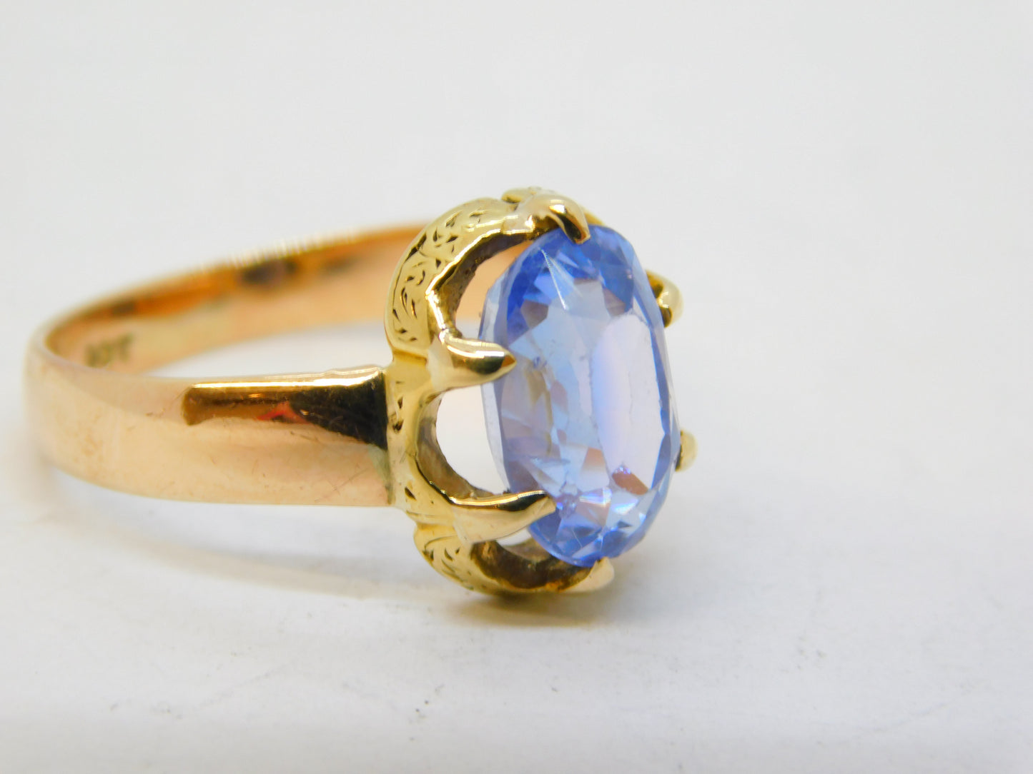 19th Century 18ct Gold Set 2.5ct Oval Cut Ceylon Sapphire Ring Antique c1860