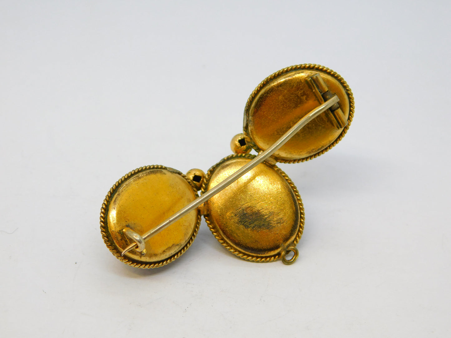 Grand Tour George IV Yellow Metal, Carved Lava, Pearl Brooch Antique c1830