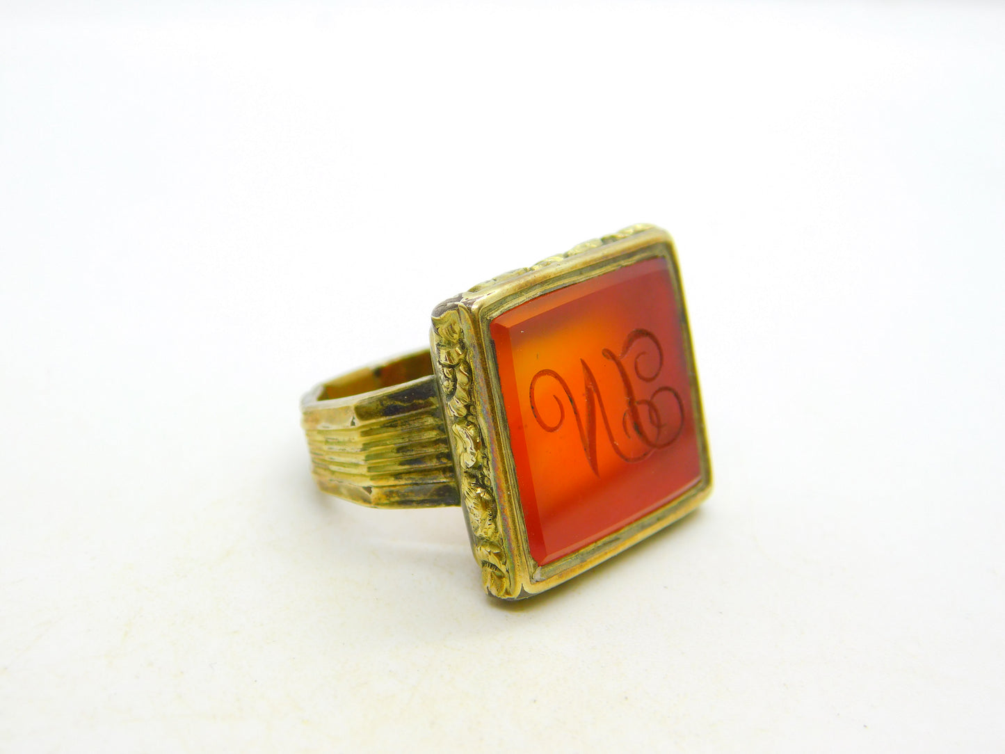 George III 9ct Gold, Carnelian Agate 'VL' Initial Seal Signet Ring Antique c1790