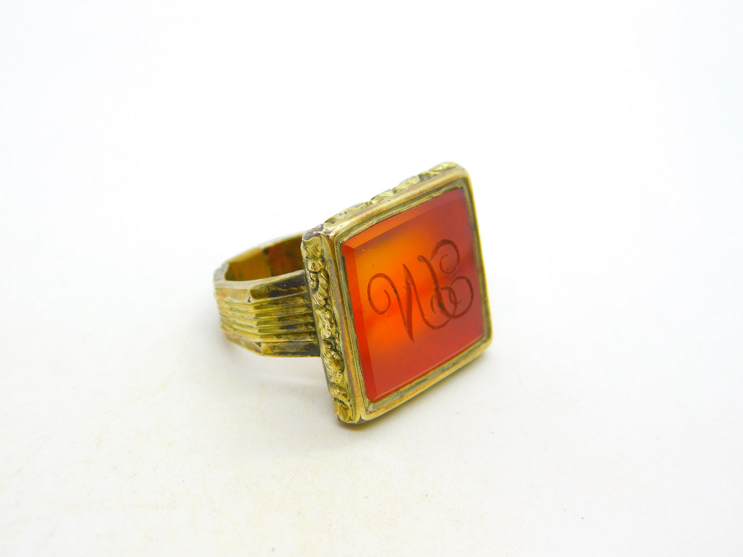 George III 9ct Gold, Carnelian Agate 'VL' Initial Seal Signet Ring Antique c1790