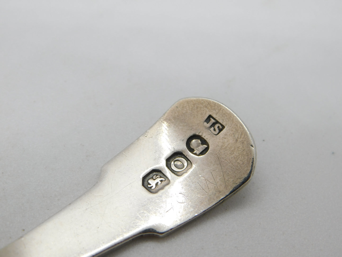 George III Sterling Silver Dog Crest Tea Caddy Spoon 1809 London
