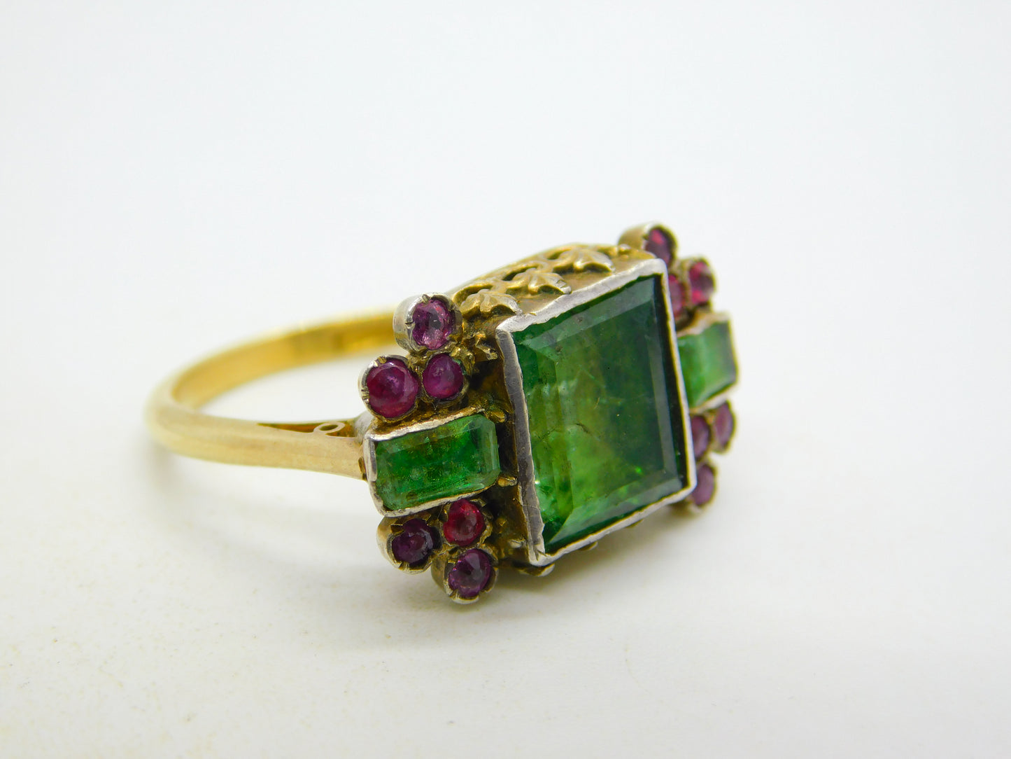 18th Century 18ct Gold, Green Paste, Ruby Mourning Ring Antique c1790 Georgian