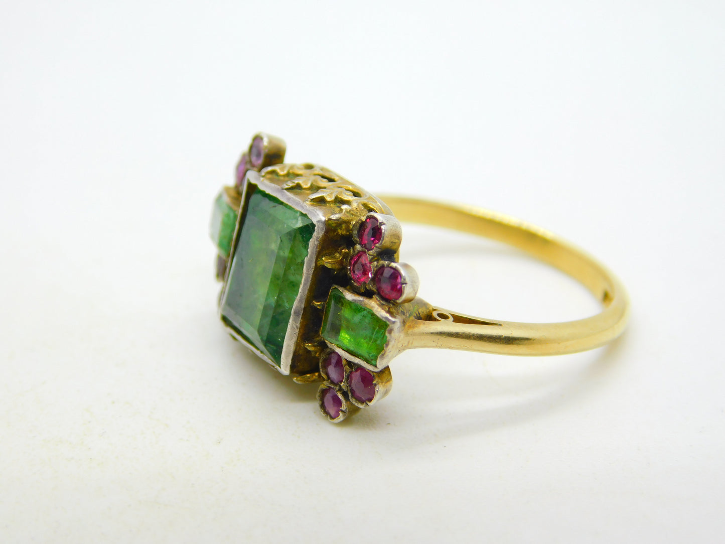 18th Century 18ct Gold, Green Paste, Ruby Mourning Ring Antique c1790 Georgian
