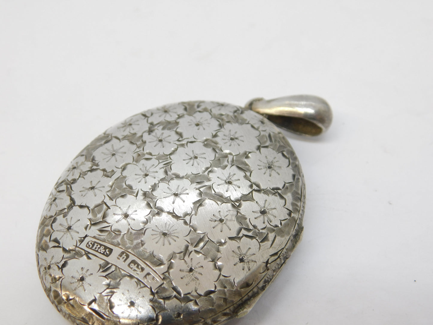 Victorian Aesthetic Movement Sterling Silver Sweetheart Locket Antique 1882 Birmingham