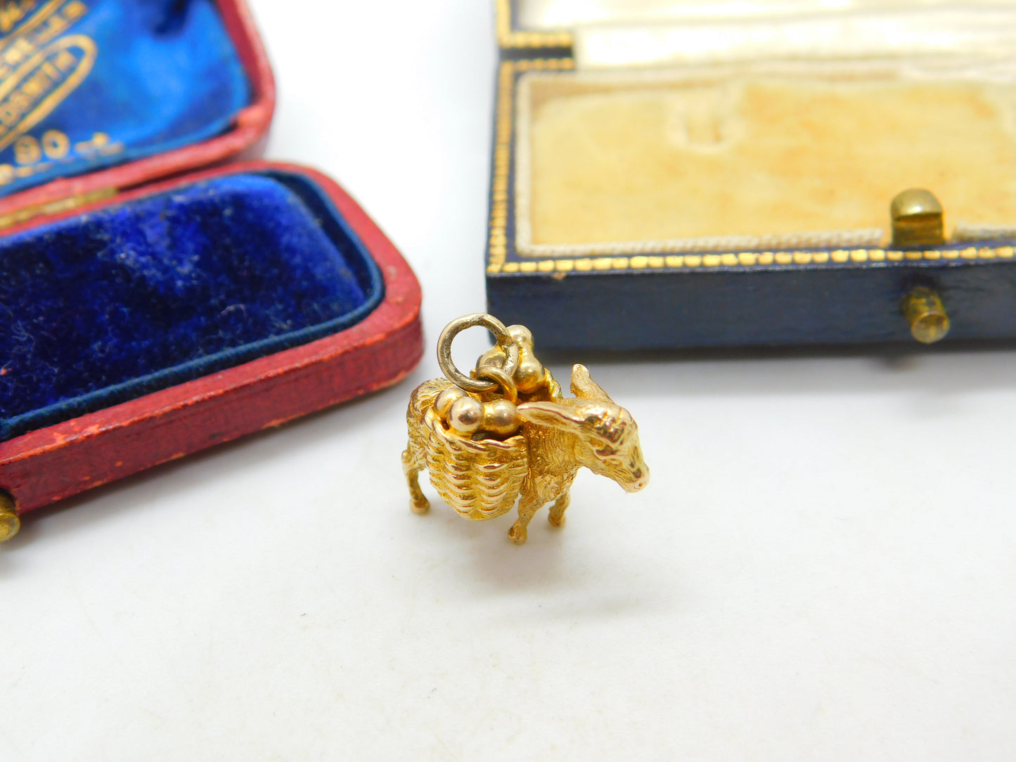9ct Yellow Gold Donkey Carrying Baskets Charm Pendant Vintage 1982 Birmingham