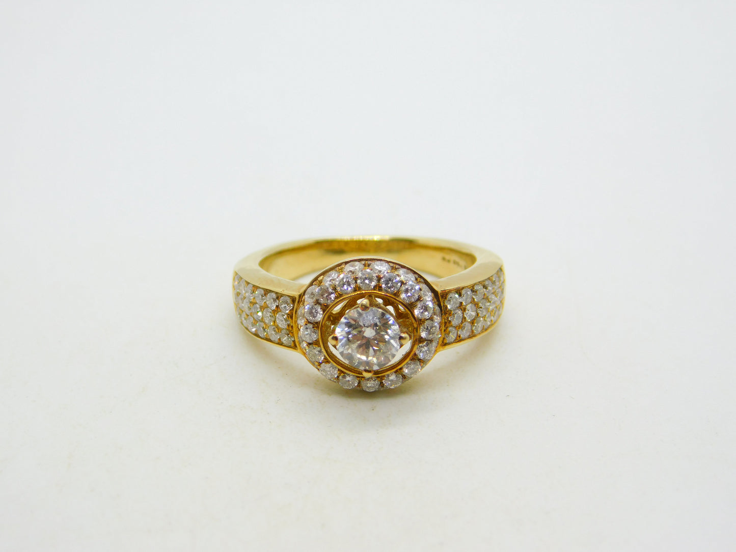 18ct Yellow Gold & 0.5ct Round Cut Diamond Halo Ring Vintage c2000