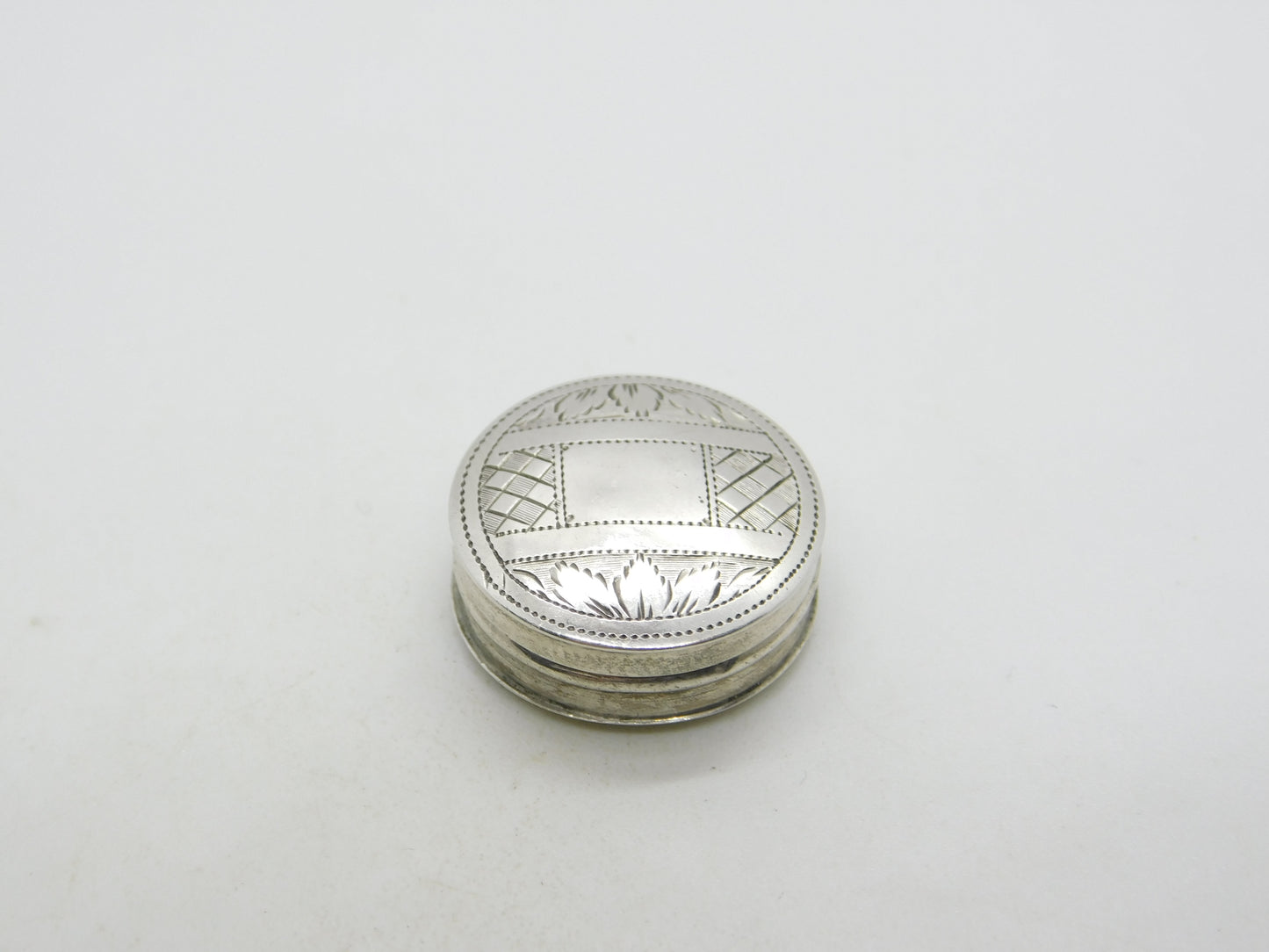 George III Sterling Silver Gaming Counter Box w. Pearl Counters Antique c1790