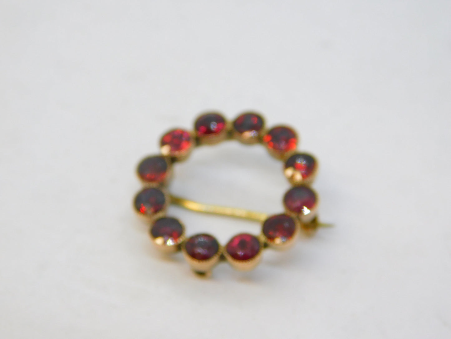 Victorian 9ct Rose Gold & Bohemian Garnet Set Wreath Brooch Antique c1880