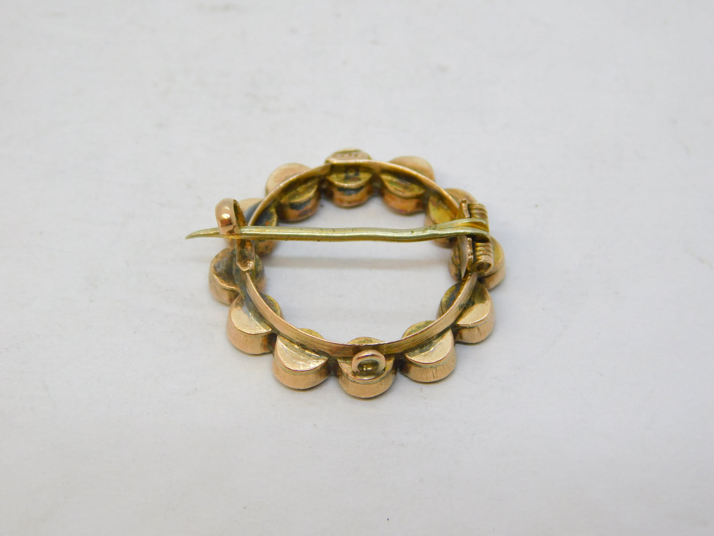 Victorian 9ct Rose Gold & Bohemian Garnet Set Wreath Brooch Antique c1880
