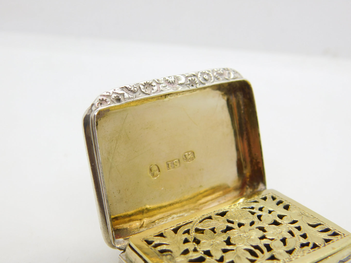 George III Sterling Silver Floral Pattern Vinaigrette Antique 1818 Birmingham