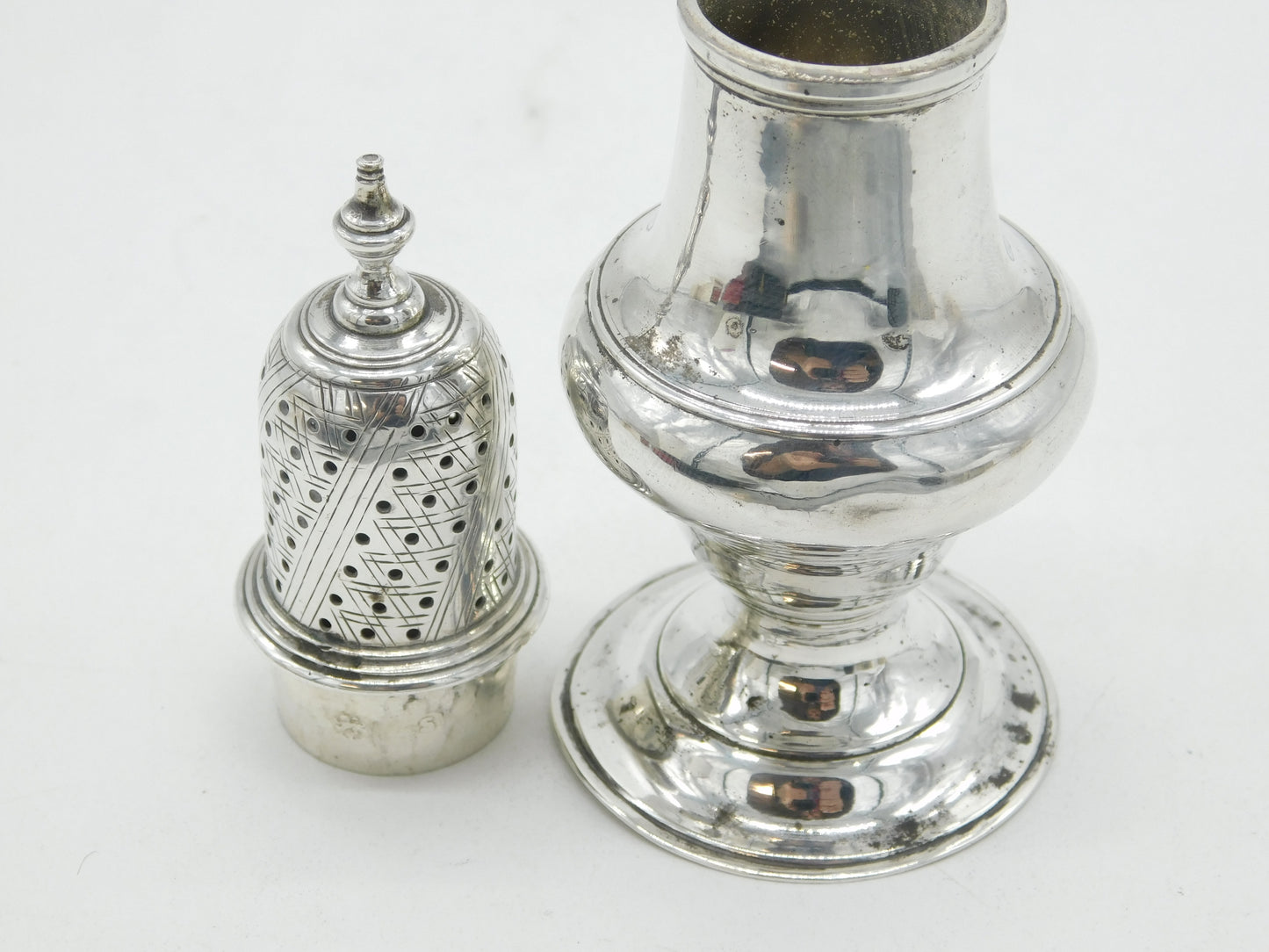 George III Sterling Silver Muffineer Sugar Caster Antique 1777 London