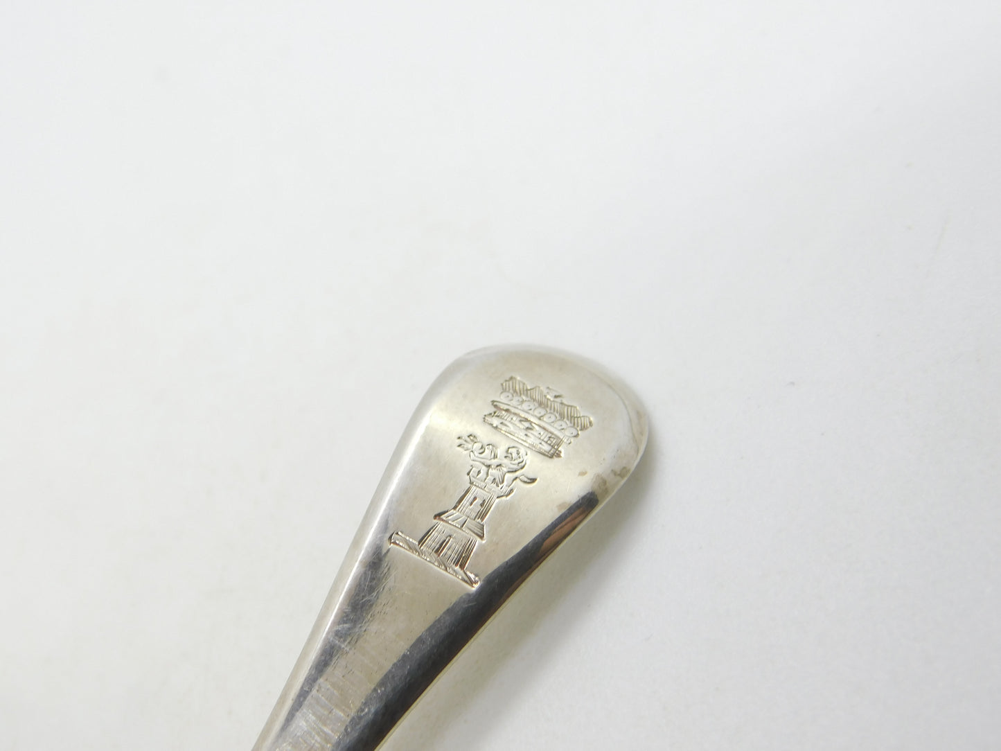 George III Sterling Silver Regal Crest Tea Caddy Spoon Antique 1801 London