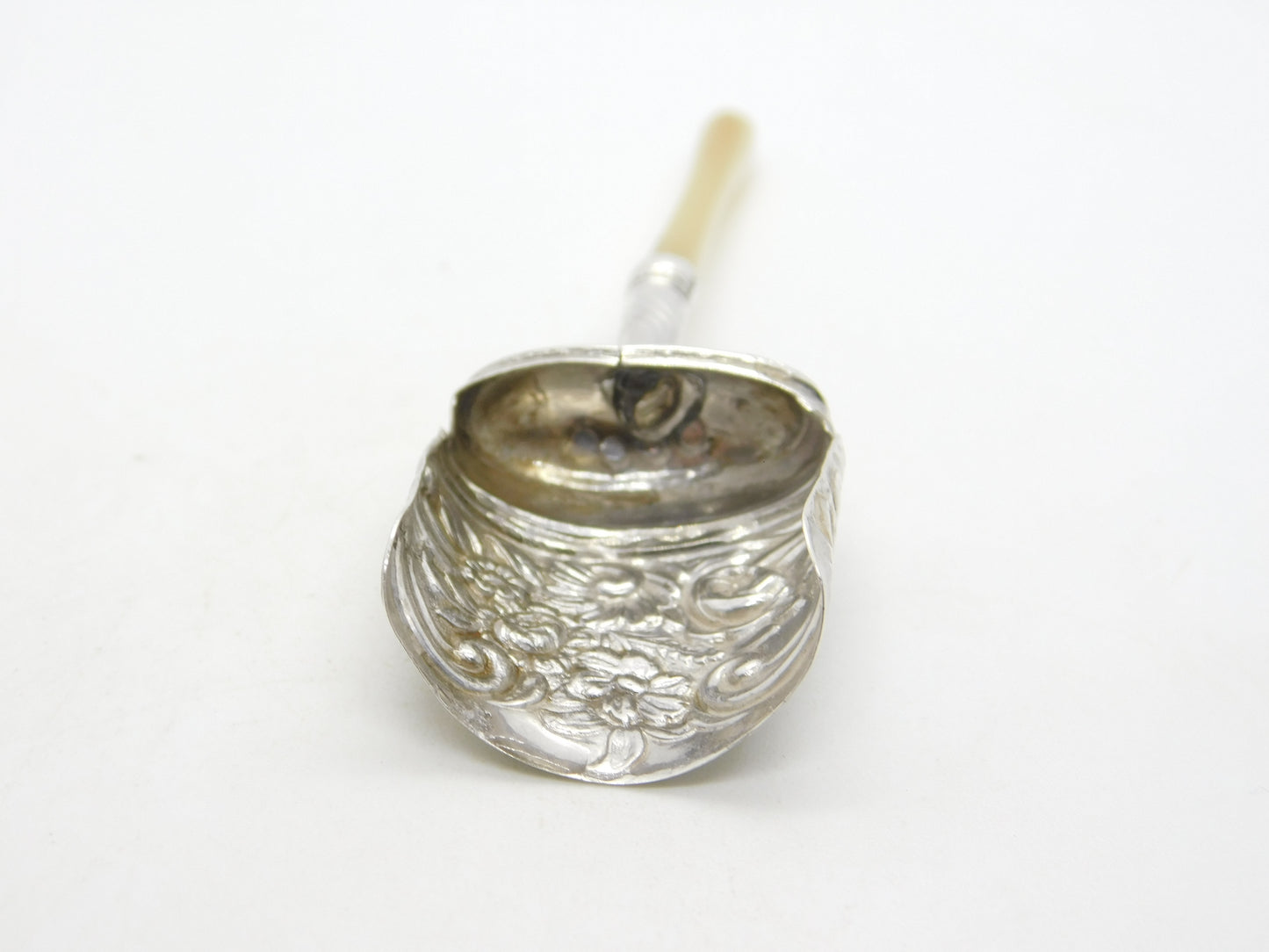 George III Sterling Silver Mother of Pearl Floral Tea Caddy Spoon Antique 1813 Birmingham
