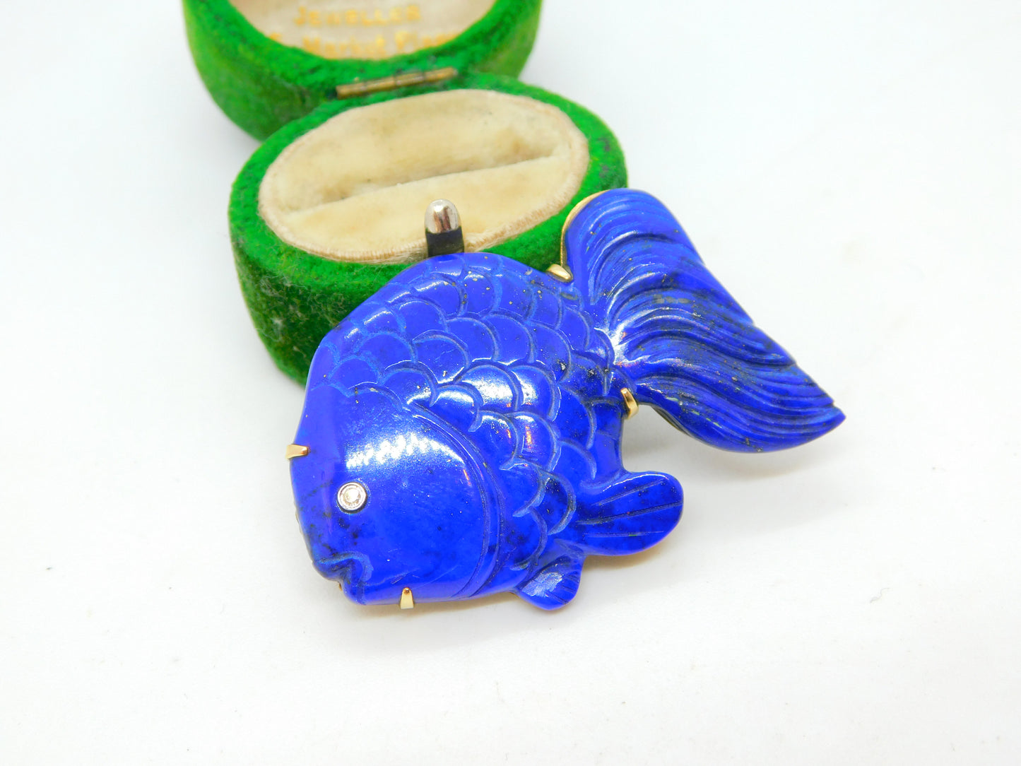 14ct Yellow Gold, Carved Lapis Lazuli & Diamond Fish Brooch Vintage c1980