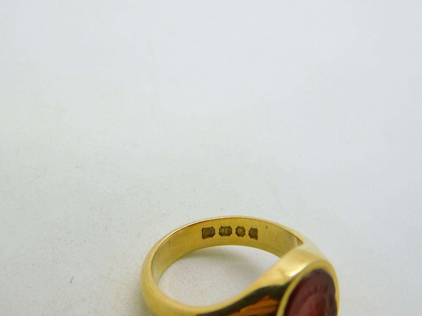 18ct Yellow Gold Carnelian Agate Centurion Intaglio Signet Ring Vintage 1968 London