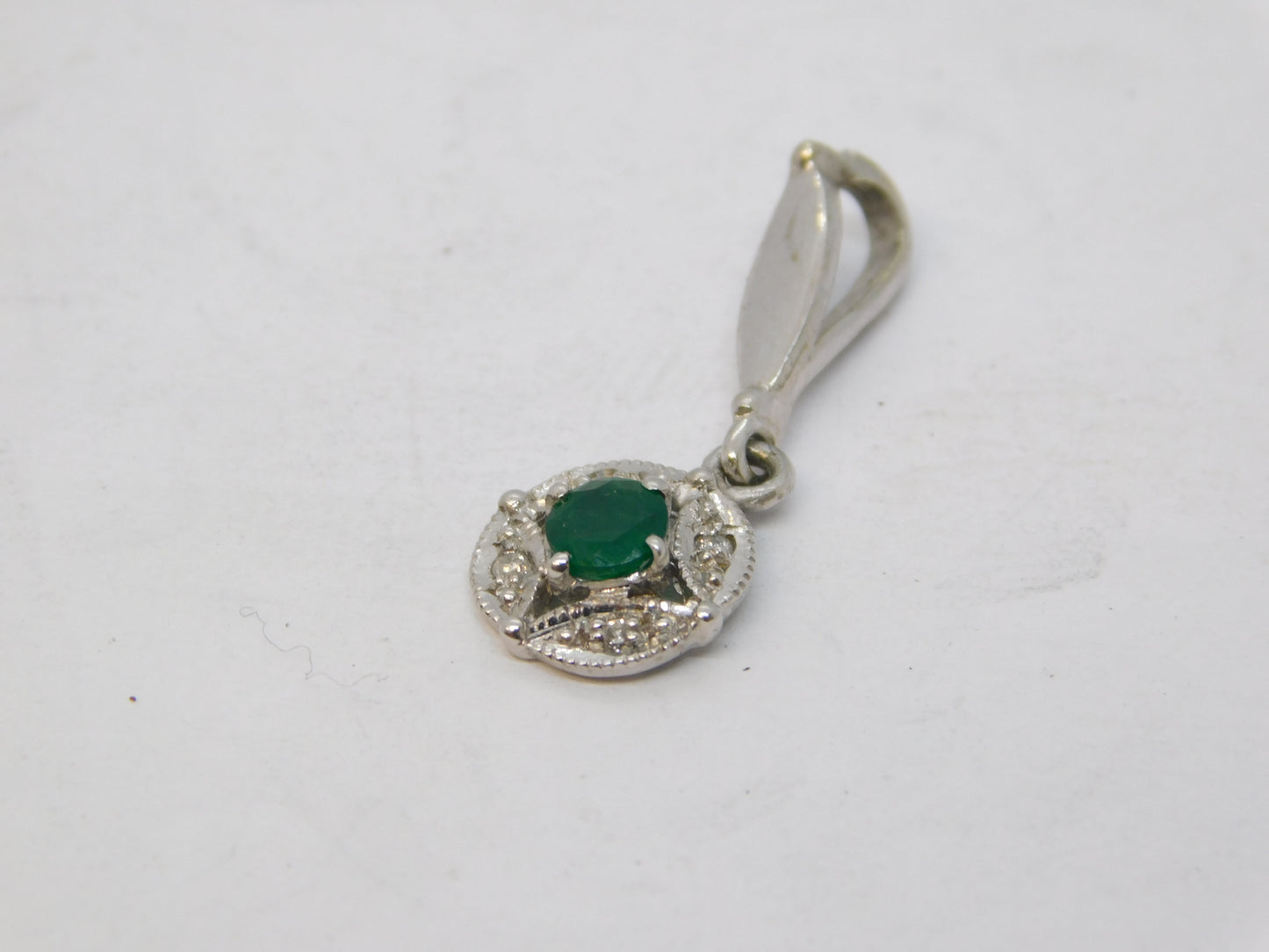 9ct White Gold, Emerald & Diamond Drop Pendant Vintage c1990 Birmingham
