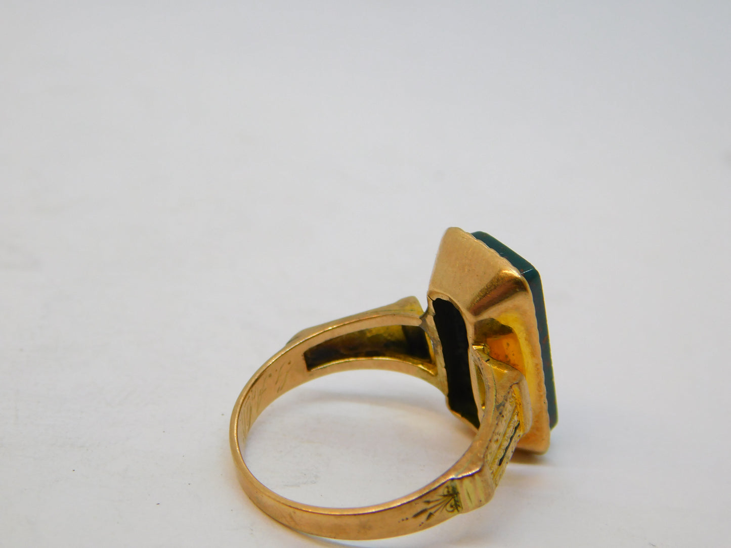 19th Century 9ct Gold Large Bloodstone Panel Signet Ring Antique c1840