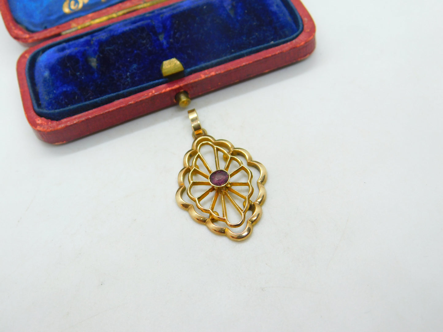Edwardian 9ct Yellow Gold Art Nouveau Garnet Set Pendant Antique c1910