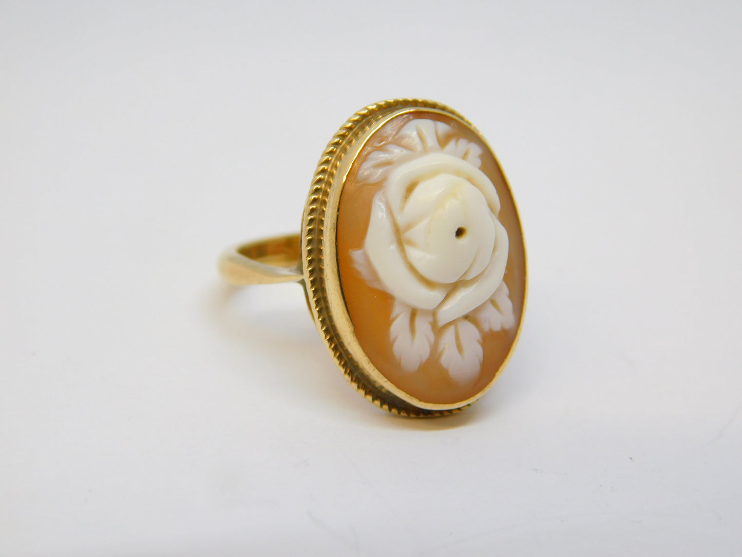 9ct Yellow Gold Carved Floral Shell Cameo Dress Ring Vintage 1970 Birmingham