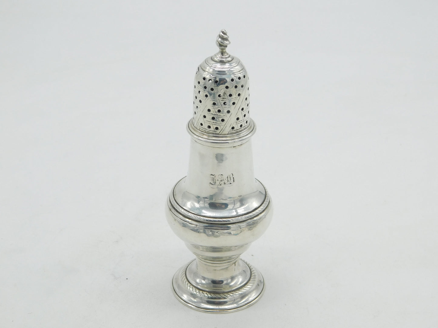 George III Sterling Silver Baluster Muffineer Sugar Caster Antique 1776 London