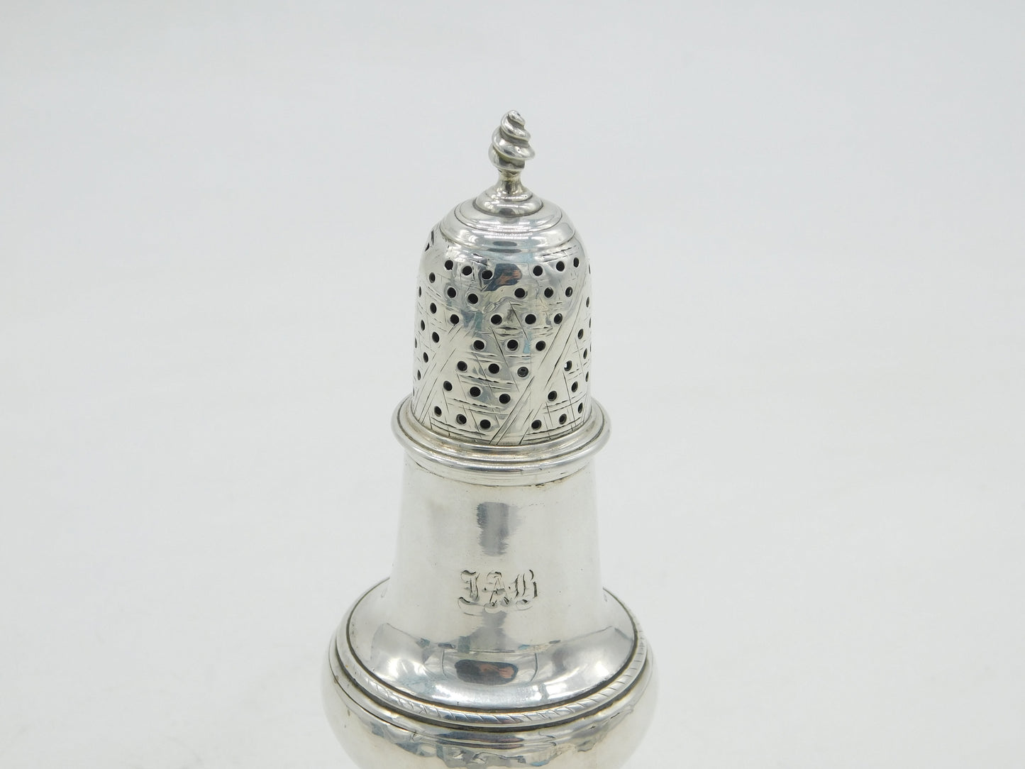 George III Sterling Silver Baluster Muffineer Sugar Caster Antique 1776 London