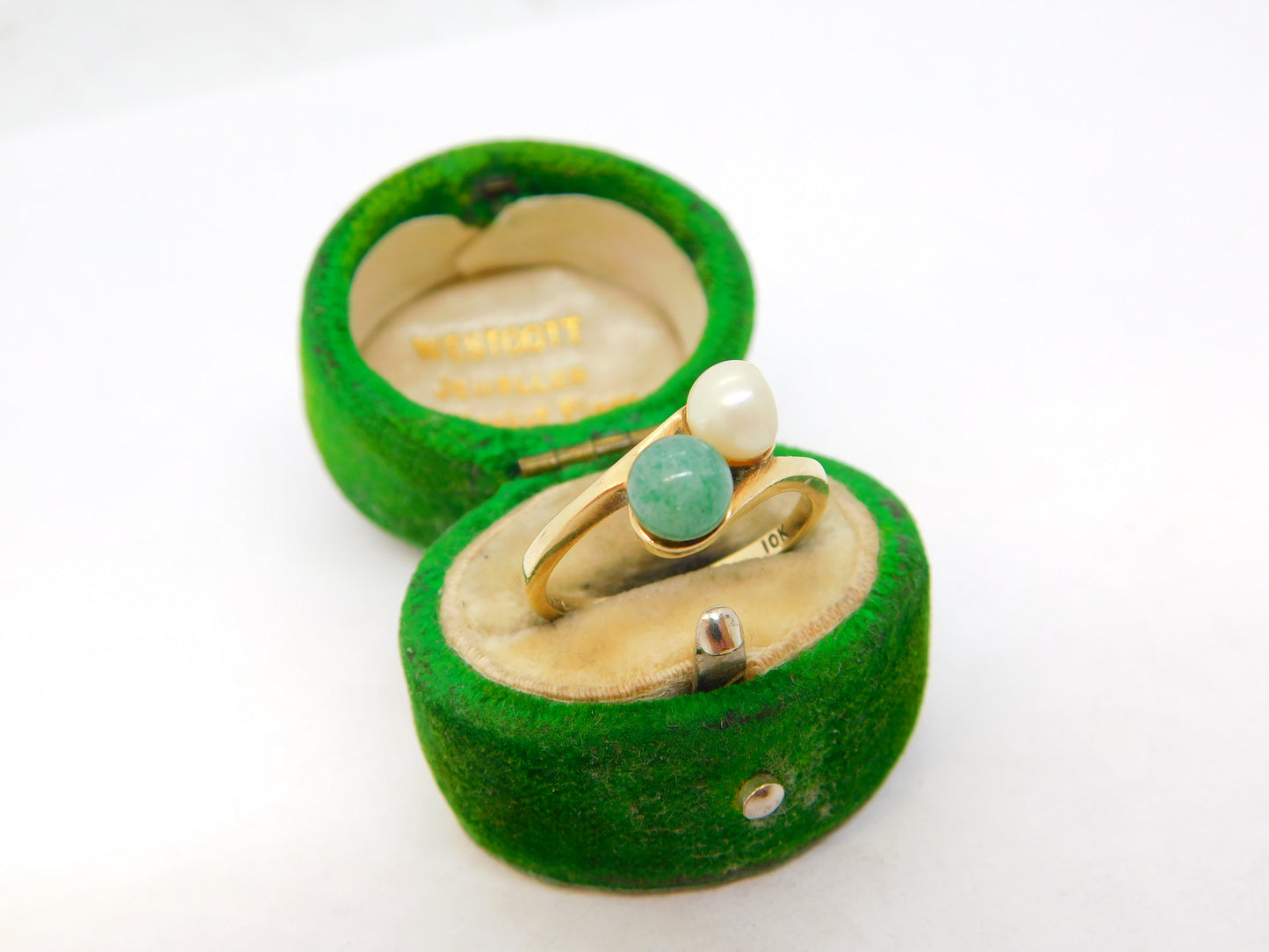 10ct Yellow Gold, Jade & Pearl Toi et Moi Crossover Ring Vintage c1970