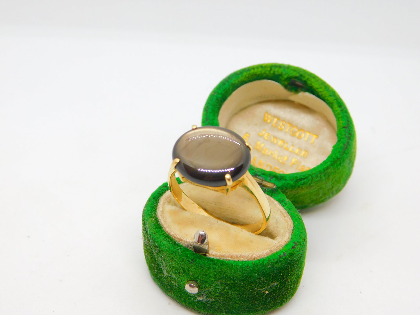 18ct Yellow Gold Cabochon Black Star Sapphire Dress Ring Vintage c1980