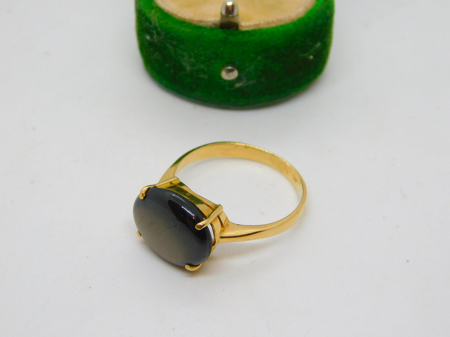 18ct Yellow Gold Cabochon Black Star Sapphire Dress Ring Vintage c1980