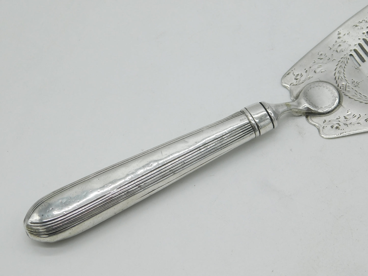 George III Sterling Silver Floral Pattern Fish Slice Antique 1784 London