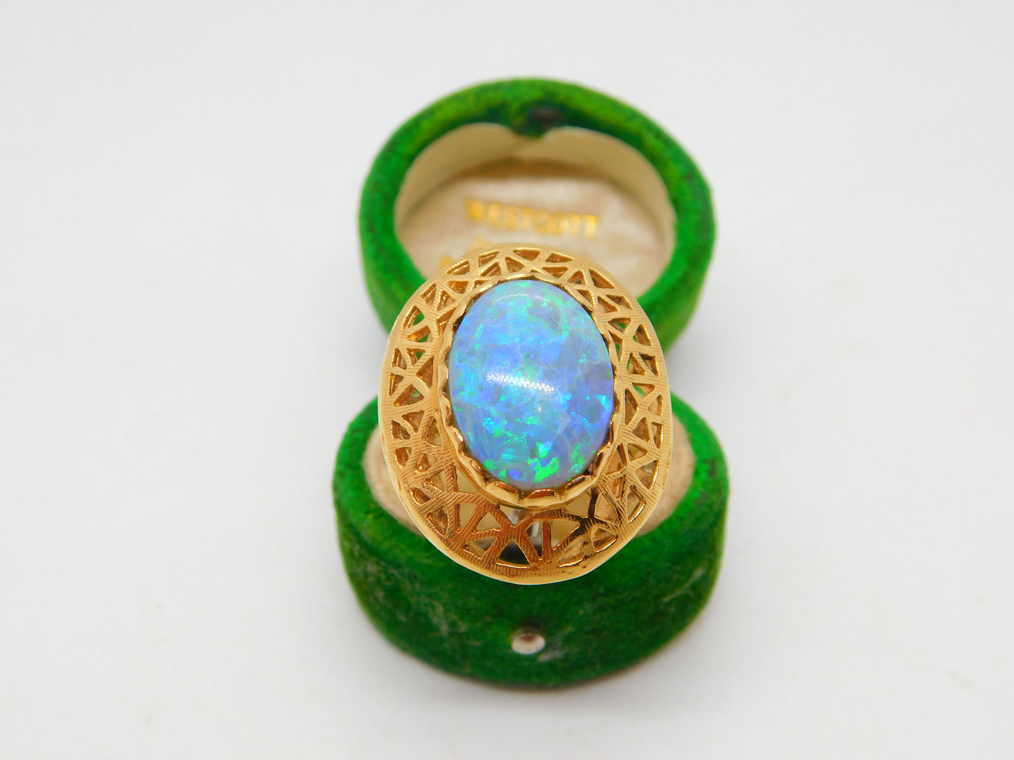 14ct Yellow Gold & Doublet Opal Dome Form Statement Ring Vintage c1970