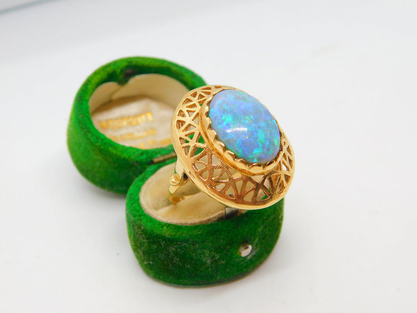 14ct Yellow Gold & Doublet Opal Dome Form Statement Ring Vintage c1970