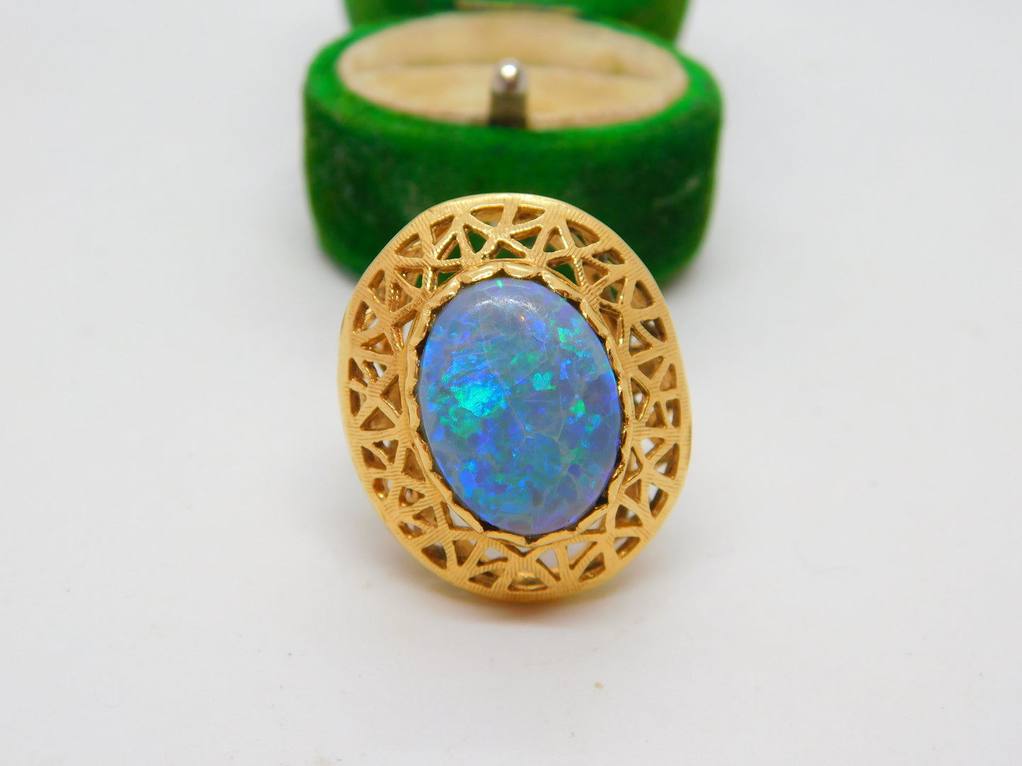 14ct Yellow Gold & Doublet Opal Dome Form Statement Ring Vintage c1970