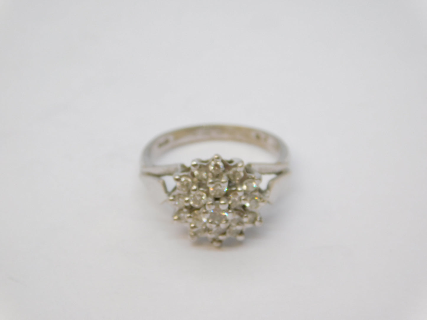 18ct White Gold 18-Stone Diamond Floral Cluster Ring Vintage 1975 London