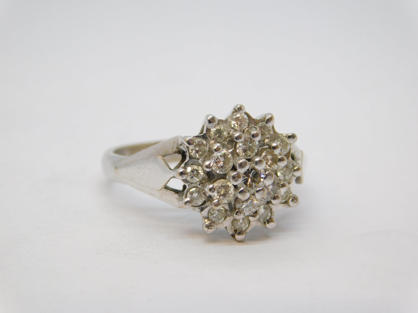 18ct White Gold 18-Stone Diamond Floral Cluster Ring Vintage 1975 London