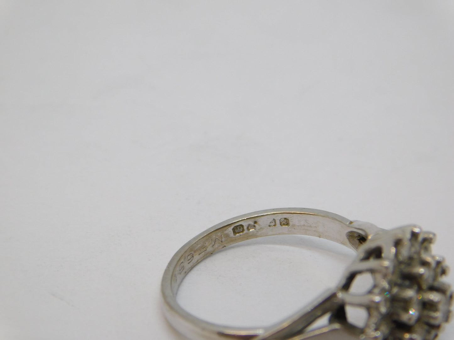 18ct White Gold 18-Stone Diamond Floral Cluster Ring Vintage 1975 London