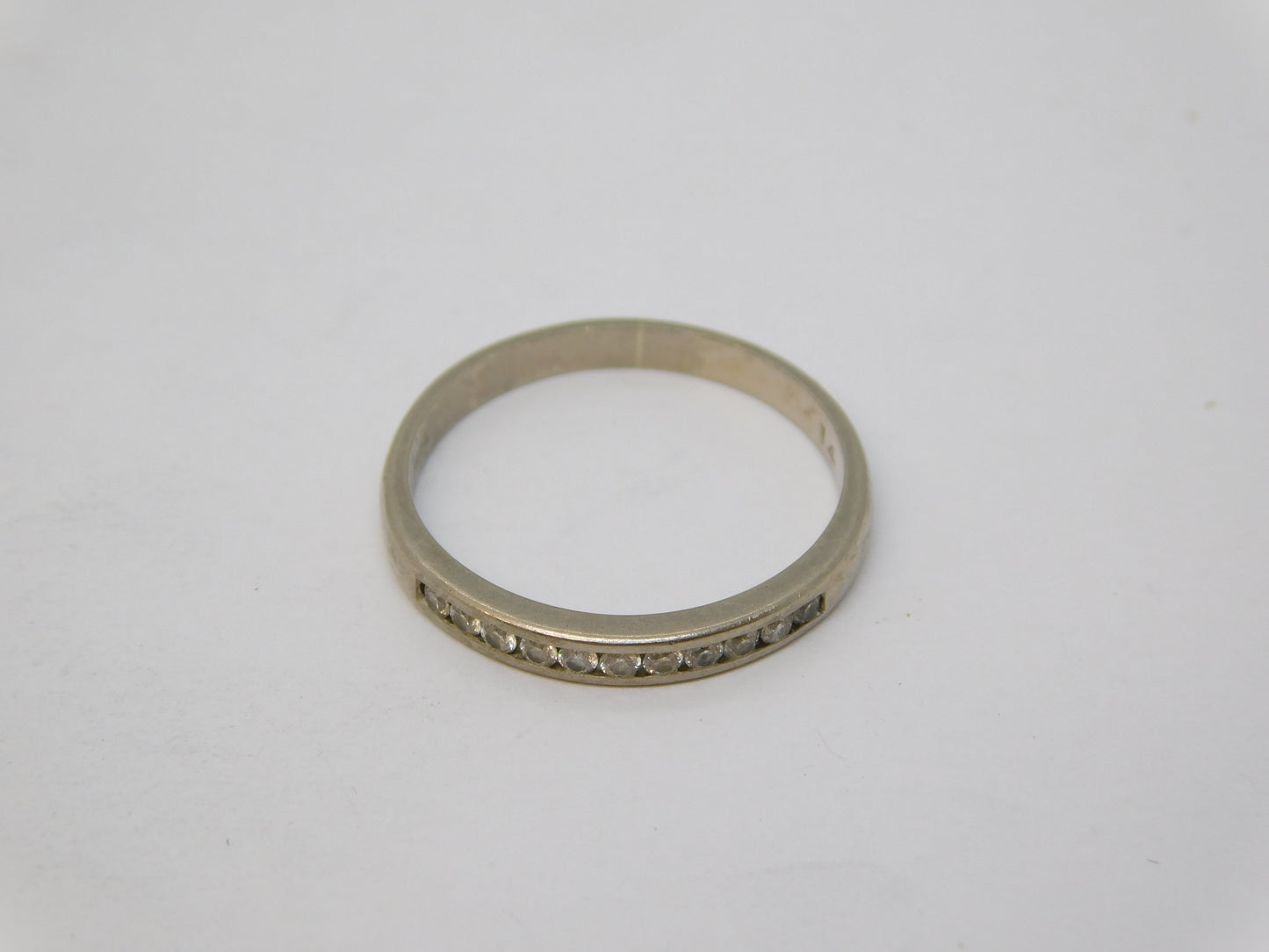18ct White Gold & 0.14ct Diamond Half-Eternity Ring Vintage c1970