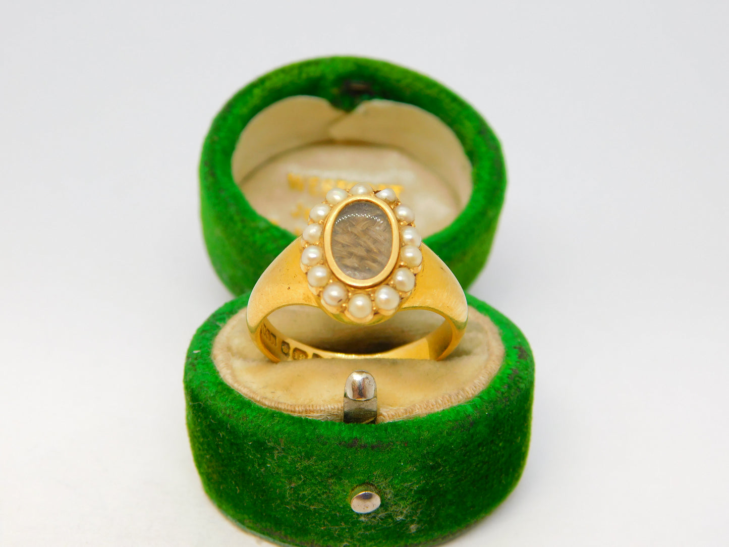 18ct Yellow Gold, Seed Pearl & Hair Set Mourning Ring Antique 1913 Chester