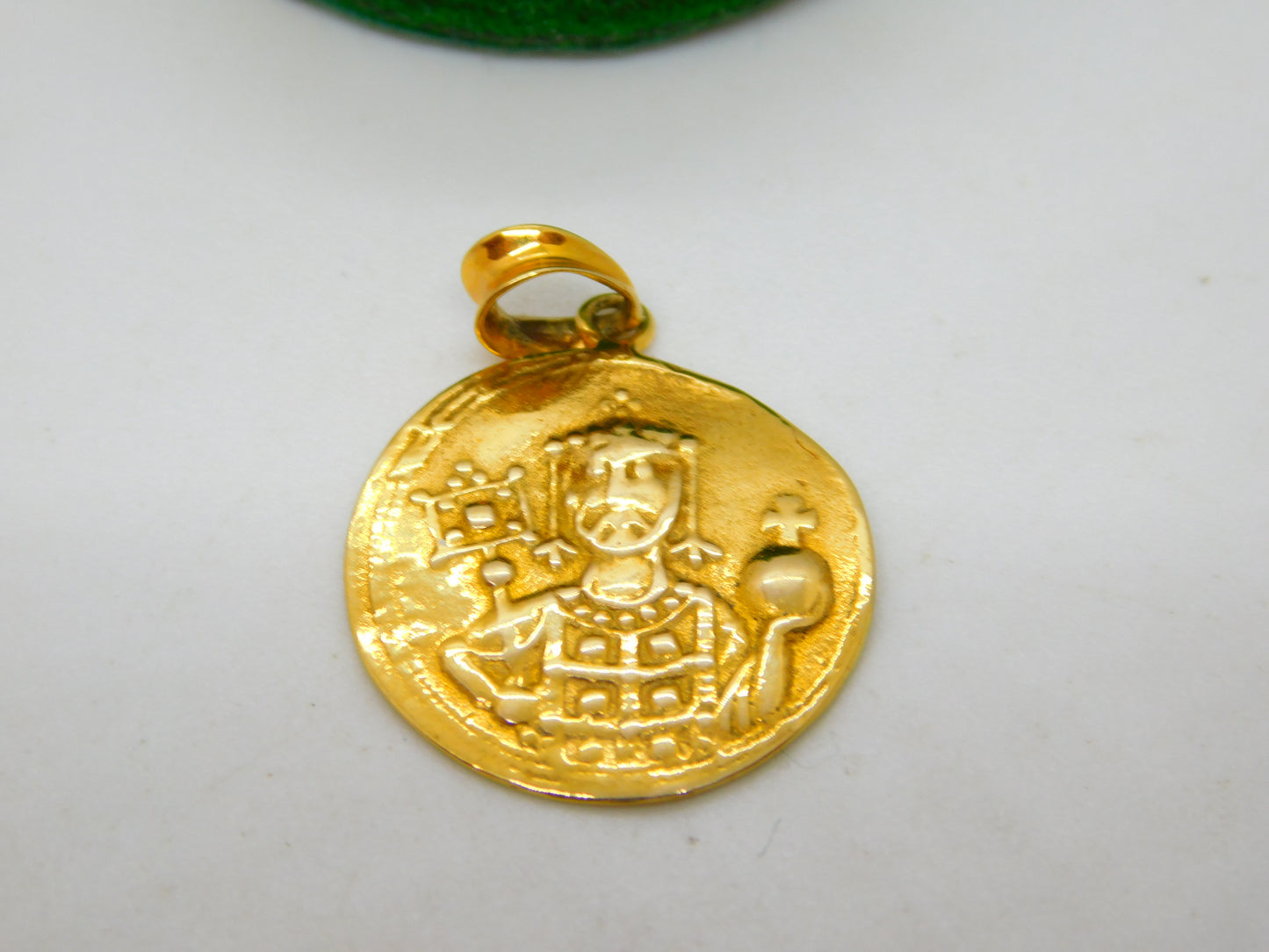 14ct Yellow Gold Ancient Byzantine Constantine Style Coin Pendant Vintage c1970