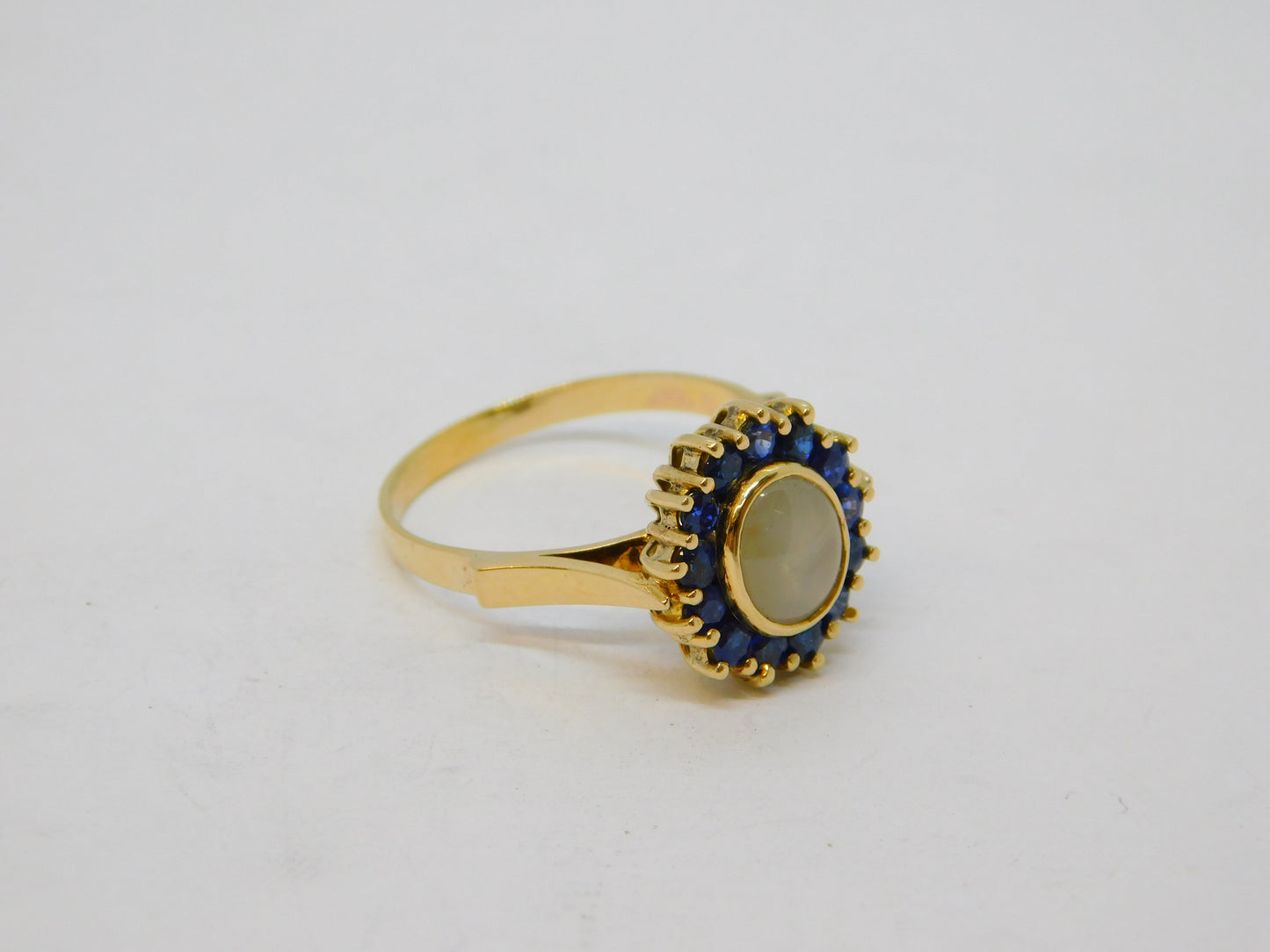 14ct Gold, White Star Sapphire & Blue Sapphire Cluster Ring Vintage c1960