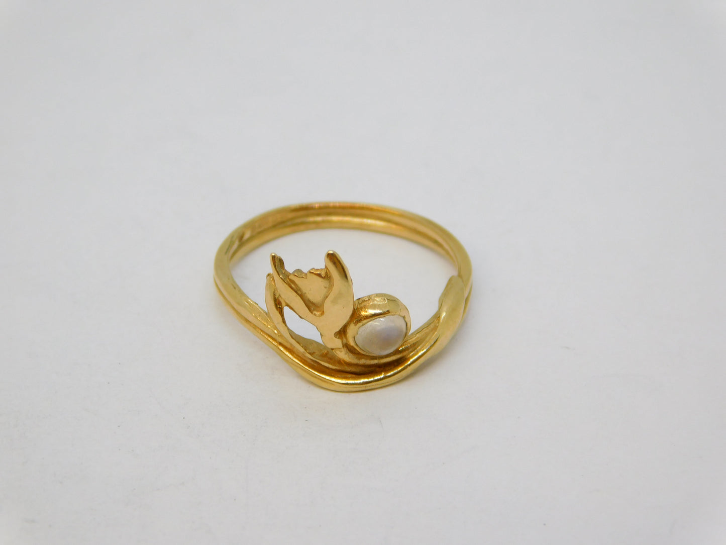 Scottish 9ct Yellow Gold & Moonstone Floral Dress Ring Vintage 1986 Edinburgh