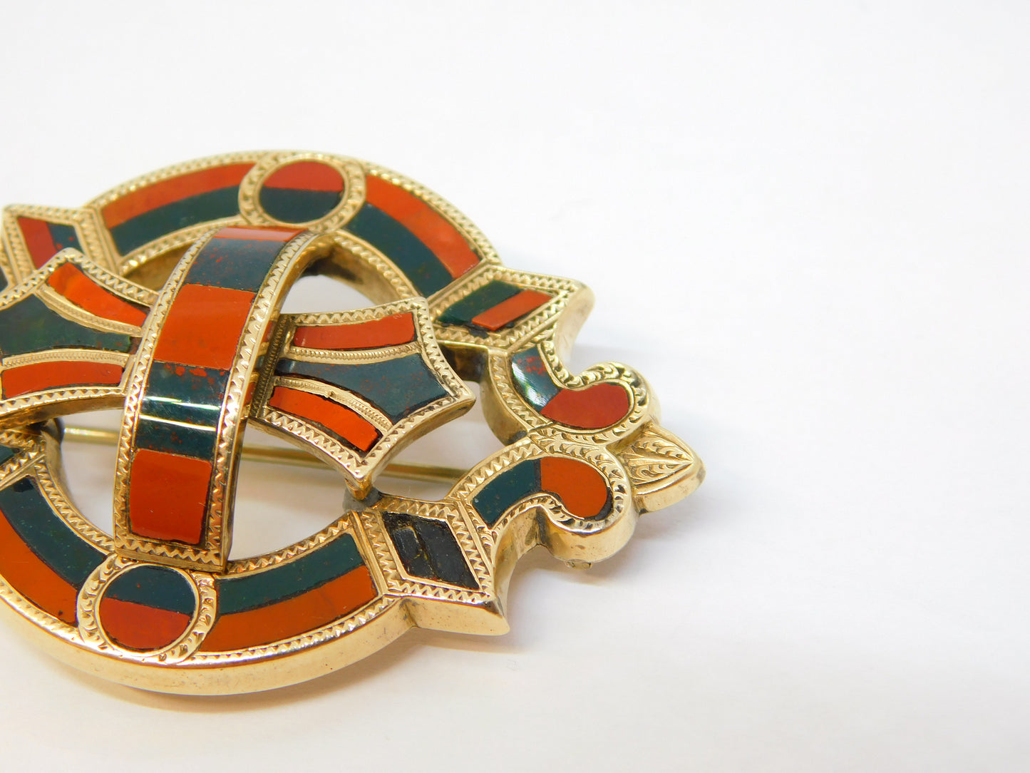 Victorian Scottish 9ct Gold, Bloodstone, Carnelian Agate Kilt Brooch Antique c1860