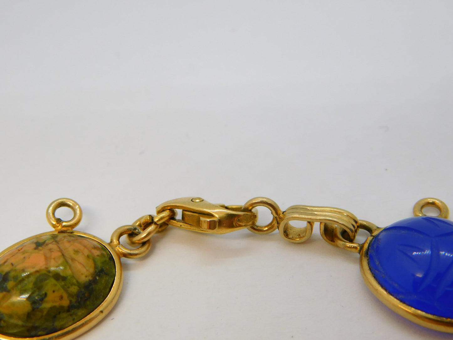 9ct Gold Egyptian Revival Carved Stone Scarab Beetle Bracelet Vintage c1960