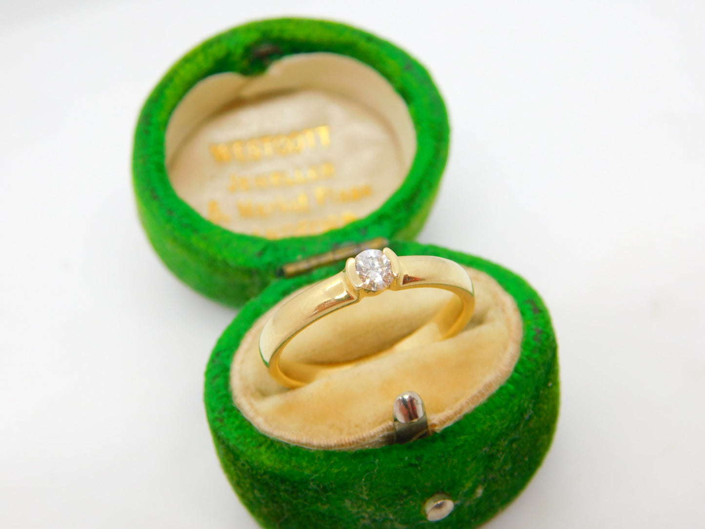 14ct Yellow Gold 0.1ct Cushion Cut Diamond Solitaire Ring Vintage c1970